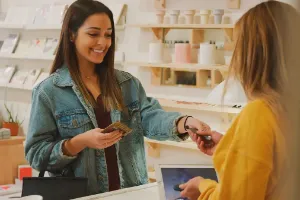 Conciliación diaria en retail: cómo gestionar los pagos en efectivo y con tarjetas